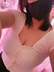 练瑜伽的薇薇