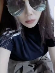 熟女丽丽，还是很不错的，属于风韵犹存类型