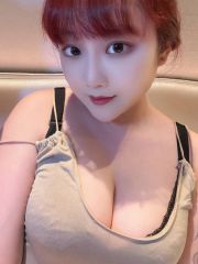 白嫩小新人逼紧乳头超粉嫩