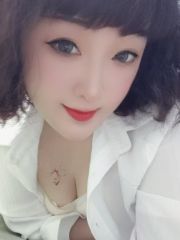 西安清纯嫩妹姿势多性感体验