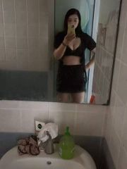 扛着大长腿一顿输出感觉美妙