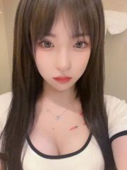水多胸大年轻妹妹