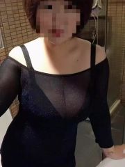 丰满性感少妇