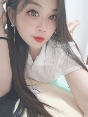 白净粉嫩尤物兼职