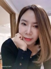 年轻小姐姐
