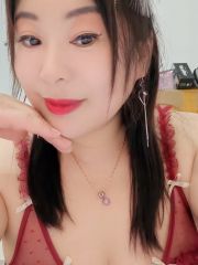 滨江丰满白皙大胸妹
