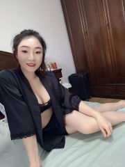 这样的女人在我胯下呻吟太爽了