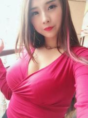 性感胸大圆挺逼润水多风骚嫩妹