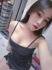 性感丰满舌吻御姐