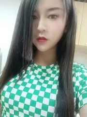 服务系大奶风骚小姐姐