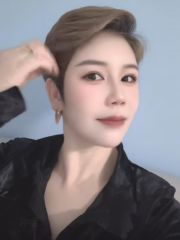 江宁短发御姐