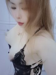潘家园听话大奶妹