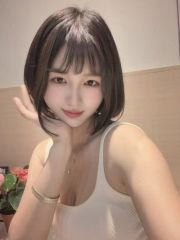 短发骚妹乐乐