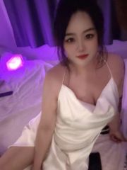 刚下水的嫩货，干起来爽爆