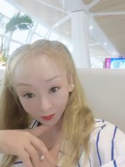 体验过三位包夜熟女，娇小家里很温馨