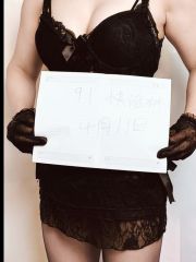 主打制服与紧致身材的轻熟少妇