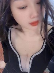 烟台小妹洗吹做齐全颜值还不错