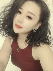 温江娇小玲珑熟女，奈子摸起来超好，眼神勾人