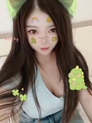 D胸粉嫩小妖精会喷水