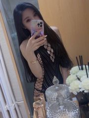 服务系骚货身材火辣