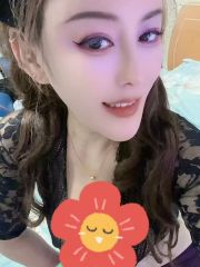 一个熟女，主动，够骚，会玩。