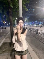 高挑美乳诱惑翘臀蜜桃白虎鲍鱼一线天妹妹