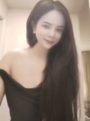 前凸后翘小妖精菲儿
