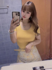 小妹粉嫩乖巧姿势多射嘴里