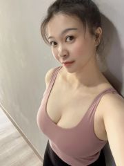 气质大胸妹子