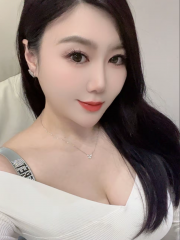 翘臀大胸粉嫩妹妹