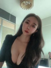 居家长腿大胸骚妇