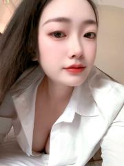身材娇小的骚妹
