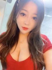粉嫩娇小甜妹