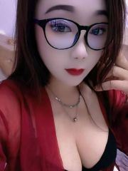 黑丝大奶御姐