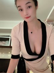 大奶大臀少妇