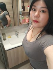 丰乳肥臀坦克妹子