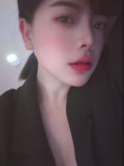 马群笑笑