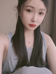 龙华骨子里很骚的妹子