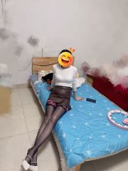 骚喷喷长腿妹