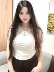兼职小小挺好看的