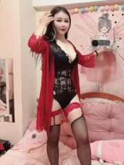 少妇兼职胸大屁股圆