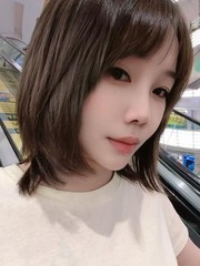 短发美乳御姐