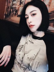 短发气质御姐
