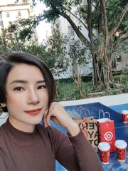 短发娜娜