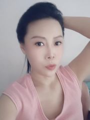 东北瑜伽美妇