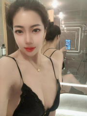 奶大粉红 性感熟女