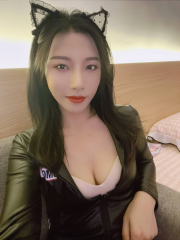 蜀山白嫩大胸美女