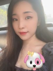 圆润饱满嫩妹