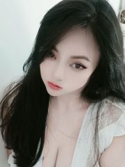 胸大骚气性感美女