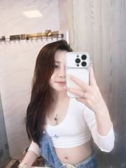 龙岗极品微胖一线天鲍鱼嫩妹